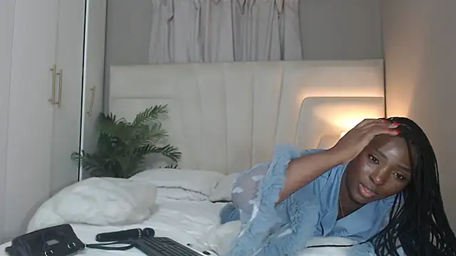 Snapshot of naughtyblackdolie chatting on 10-24-25, 10:17 naughtyblackdolie online show from 10-24-25, 10:17