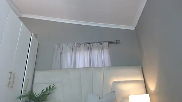Snapshot of naughtyblackdolie chatting on 05-03-26, 11:27 naughtyblackdolie online show from 05-03-26, 11:27