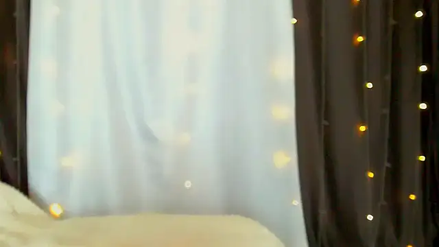 Snapshot of Adriana_Sweet_24 chatting on 10-24-25, 10:00 Adriana Sweet 24 online show from 10-24-25, 10:00