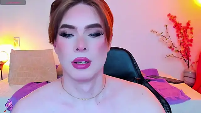 Snapshot of mike_blossom chatting on 10-07-25, 02:14 mike blossom online show from 10-07-25, 02:14