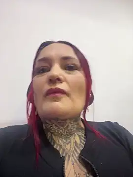 Snapshot of AmaraVelmet chatting on 09-11-25, 02:06 AmaraVelmet online show from 09-11-25, 02:06