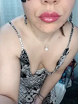 Snapshot of SexySweetPaola chatting on 05-08-26, 08:08 SexySweetPaola online show from 05-08-26, 08:08