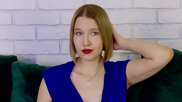 LiliLinn online show from 02-15-25, 08:44