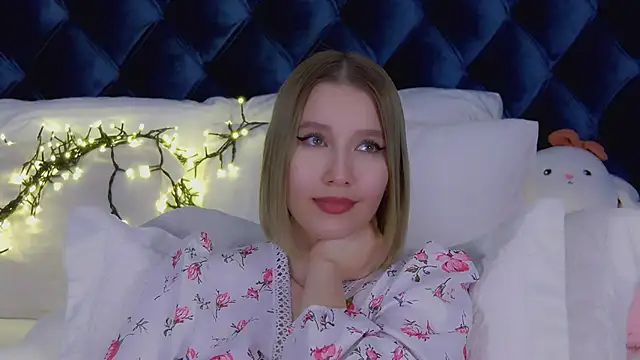 LiliLinn online show from 03-19-25, 02:46