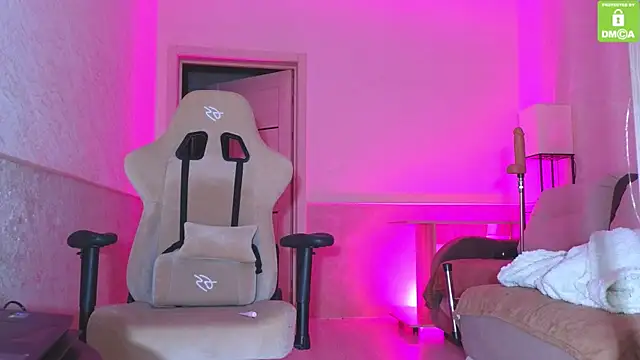 Katy perry  online show from 12-04-25, 02:43