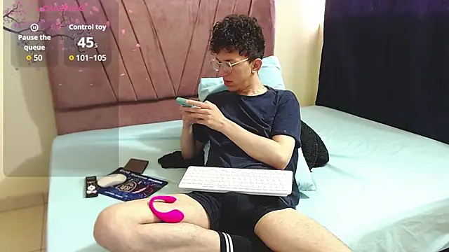 Snapshot of Orlandodcn_69 chatting on 11-09-25, 11:41 Orlandodcn 69 online show from 11-09-25, 11:41