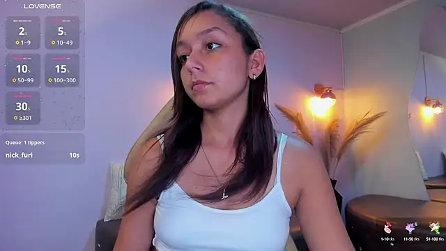 Snapshot of katy_sweet19 chatting on 02-03-25, 10:11 katy sweet19 online show from 02-03-25, 10:11