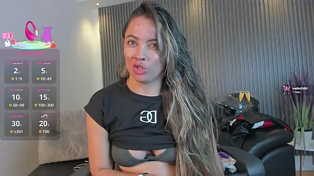 Snapshot of Alessia_Taylorr chatting on 02-22-25, 06:30 Alessia Taylorr online show from 02-22-25, 06:30