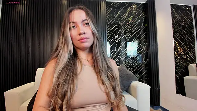 Snapshot of Alessia_Taylorr chatting on 02-24-25, 11:54 Alessia Taylorr online show from 02-24-25, 11:54