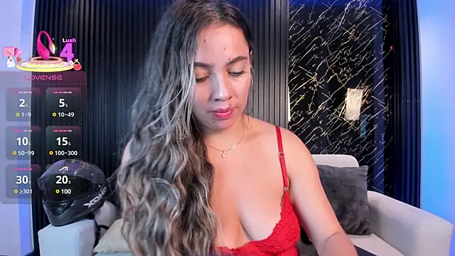 Snapshot of Alessia_Taylorr chatting on 03-06-25, 11:58 Alessia Taylorr online show from 03-06-25, 11:58