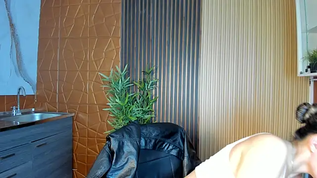 Snapshot of Alessia_Taylorr chatting on 03-10-25, 11:10 Alessia Taylorr online show from 03-10-25, 11:10