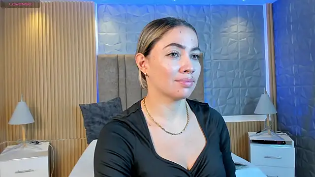 Snapshot of Alessia_Taylorr chatting on 10-03-25, 03:09 Alessia Taylorr online show from 10-03-25, 03:09