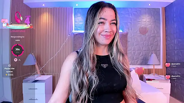 Snapshot of Alessia_Taylorr chatting on 10-25-25, 12:45 Alessia Taylorr online show from 10-25-25, 12:45