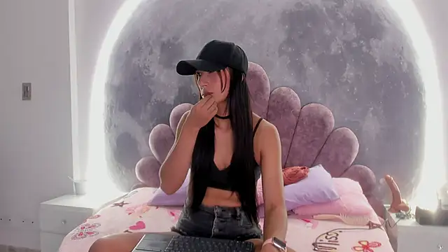 Snapshot of Valeria_Fitness chatting on 01-17-26, 08:12 Valeria Fitness online show from 01-17-26, 08:12