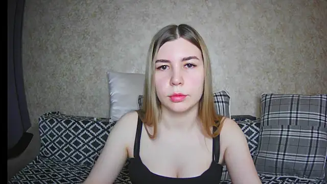 ElllaNuar online show from 12-11-24, 02:41