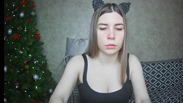 ElllaNuar online show from 01-20-25, 01:28