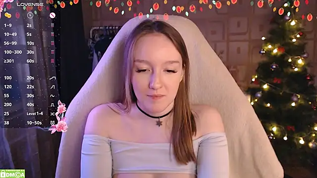 Snapshot of MoonlishSiren chatting on 12-27-24, 09:43 MoonlishSiren online show from 12-27-24, 09:43