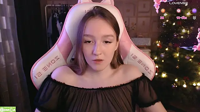 Snapshot of MoonlishSiren chatting on 01-12-25, 06:38 MoonlishSiren online show from 01-12-25, 06:38