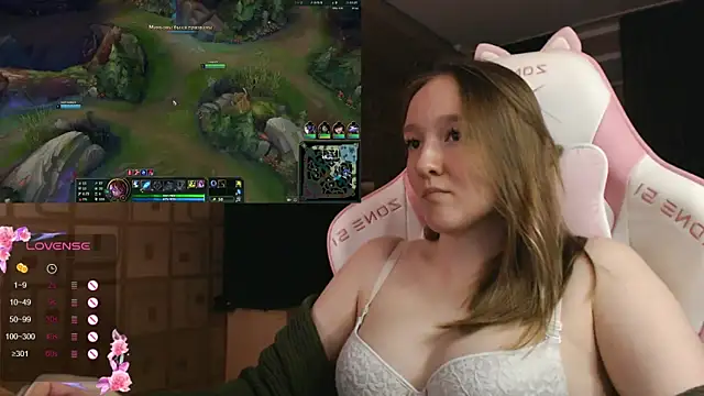 Snapshot of MoonlishSiren chatting on 09-15-25, 07:03 MoonlishSiren online show from 09-15-25, 07:03