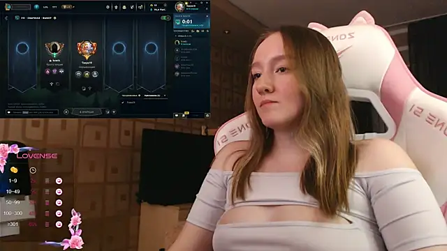 Snapshot of MoonlishSiren chatting on 10-12-25, 08:52 MoonlishSiren online show from 10-12-25, 08:52