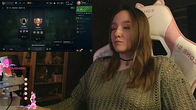 Snapshot of MoonlishSiren chatting on 11-03-25, 09:05 MoonlishSiren online show from 11-03-25, 09:05