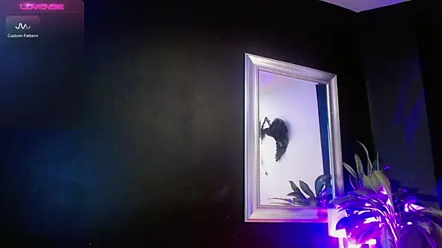 Snapshot of ValenGray chatting on 01-31-25, 04:03 ValenGray online show from 01-31-25, 04:03