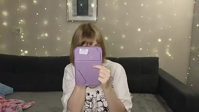 HermioneHHH online show from 12-20-24, 06:13