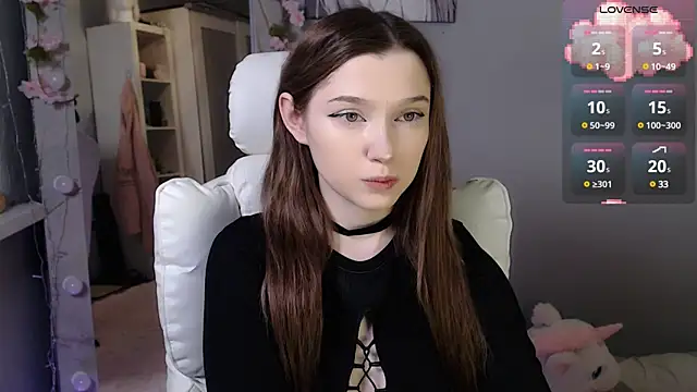 White kitty01 online show from 01-10-25, 02:23