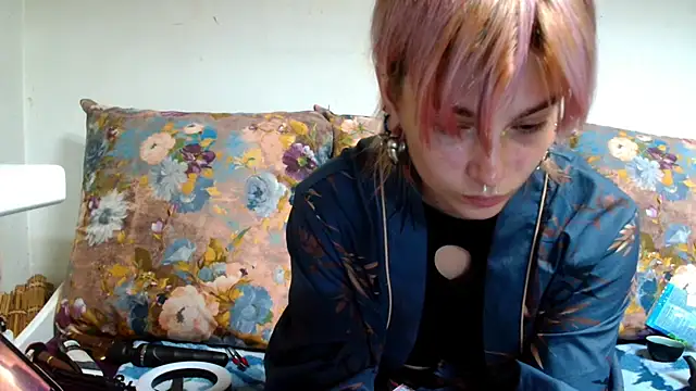 Snapshot of Sophie_Bell chatting on 07-14-26, 07:08 Sophie Bell online show from 07-14-26, 07:08