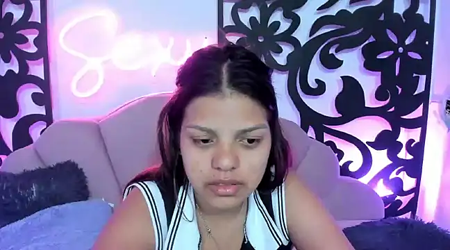 your little naughty1 online show from 01-08-25, 11:10