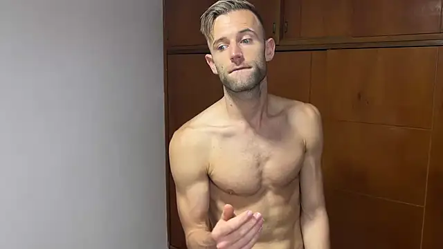 Snapshot of aquilesmade chatting on 12-14-24, 03:04 aquilesmade online show from 12-14-24, 03:04