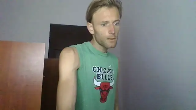 Snapshot of aquilesmade chatting on 10-31-25, 01:01 aquilesmade online show from 10-31-25, 01:01