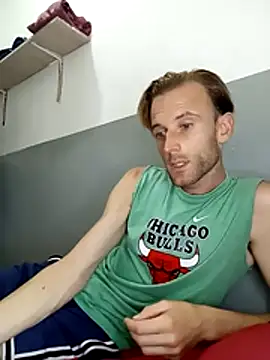 Snapshot of aquilesmade chatting on 11-06-25, 05:58 aquilesmade online show from 11-06-25, 05:58