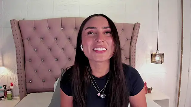 lia sofiia online show from 05-23-26, 09:35
