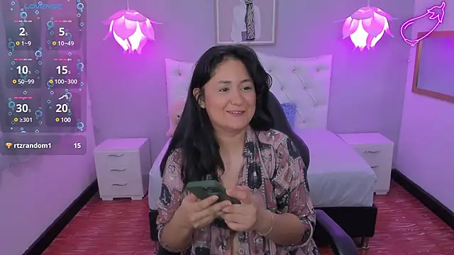 Snapshot of Lisa7_7 chatting on 02-21-25, 10:04 Lisa7 7 online show from 02-21-25, 10:04