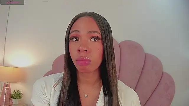 Nicole Paradise online show from 03-22-25, 12:46