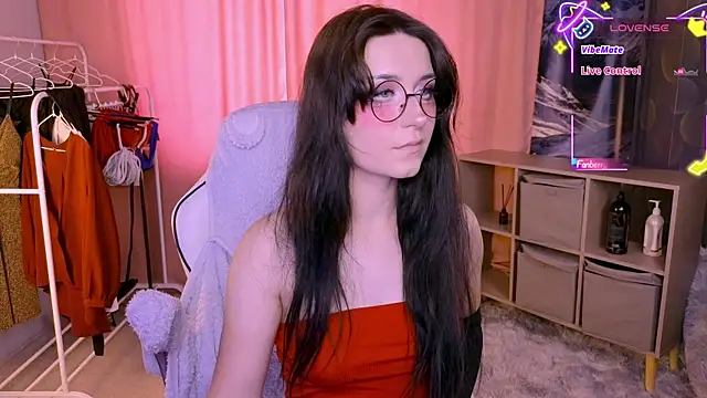 Snapshot of Molly_Sunshine chatting on 09-27-25, 10:53 Molly Sunshine online show from 09-27-25, 10:53