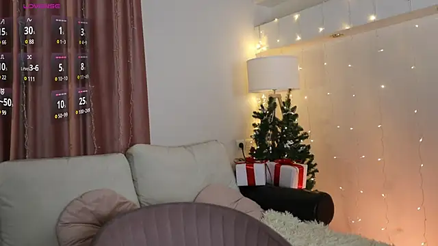 Snapshot of Sexydoll112 chatting on 12-22-24, 01:22 Sexydoll112 online show from 12-22-24, 01:22