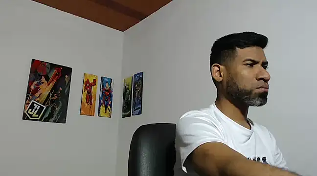 Snapshot of Enriblack92 chatting on 12-21-24, 05:51 Enriblack92 online show from 12-21-24, 05:51