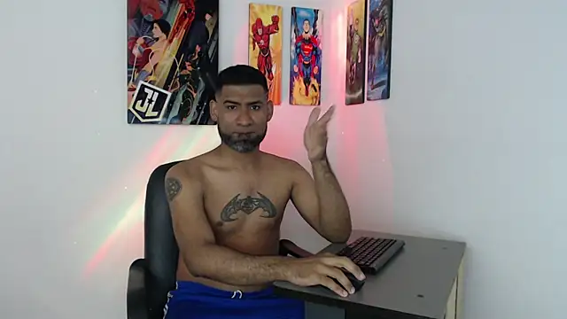 Snapshot of Enriblack92 chatting on 12-31-24, 03:34 Enriblack92 online show from 12-31-24, 03:34