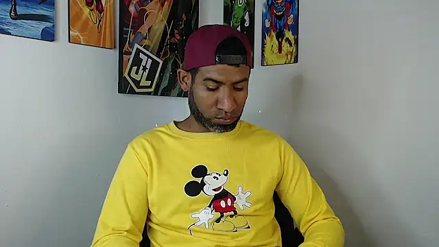 Snapshot of Enriblack92 chatting on 01-22-25, 06:31 Enriblack92 online show from 01-22-25, 06:31