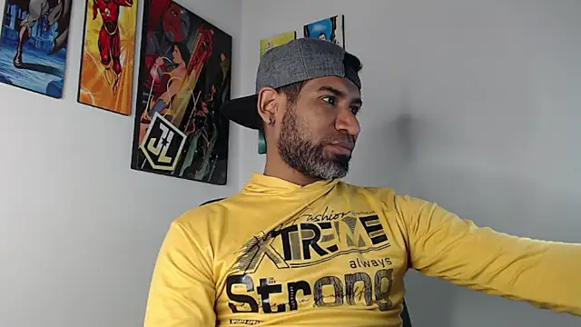 Snapshot of Enriblack92 chatting on 01-26-25, 02:35 Enriblack92 online show from 01-26-25, 02:35