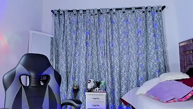 alejandrafitt online show from 07-30-26, 04:33