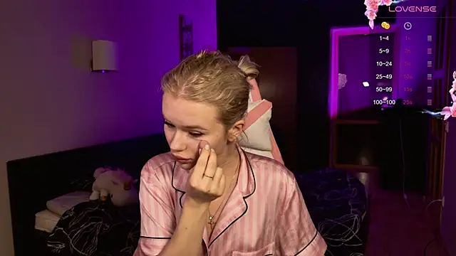 LexieLoree online show from 03-16-25, 04:09