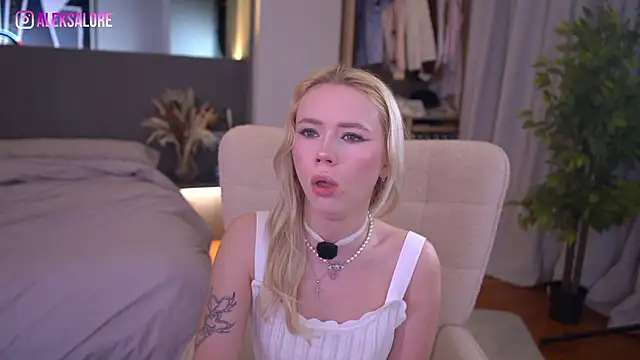 LexieLoree online show from 03-21-26, 03:22