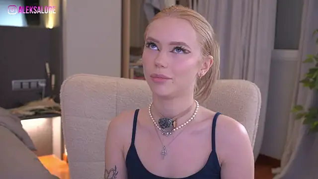 LexieLoree online show from 06-03-26, 03:09