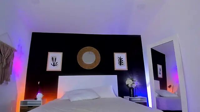 VioletPaket online show from 10-21-25, 12:17