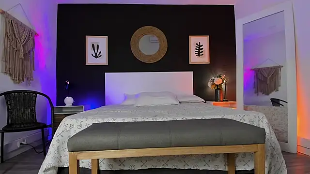 VioletPaket online show from 11-23-25, 02:17