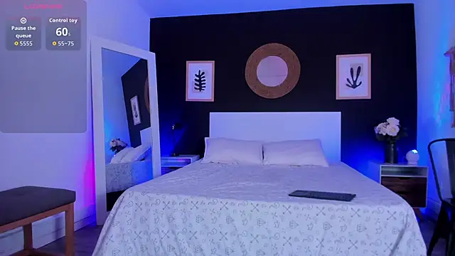 VioletPaket online show from 03-12-26, 11:27