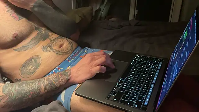 Snapshot of kameray12 chatting on 03-12-25, 08:52 kameray12 online show from 03-12-25, 08:52